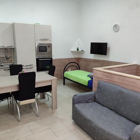 Al Civico 13 Apartment Foggia Luaran gambar